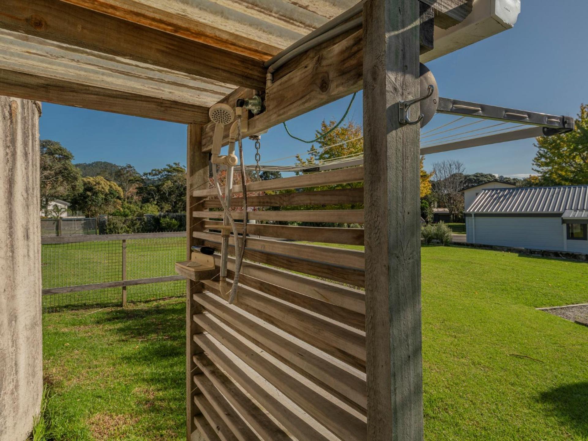 Hahei Kiwi Bach - Hahei Holiday Home Exterior photo